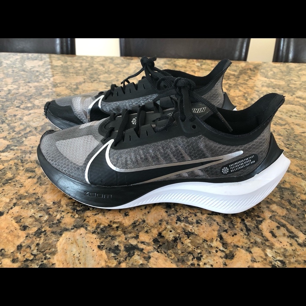 NWOT women’s Nike ZOOM sneakers, size 7